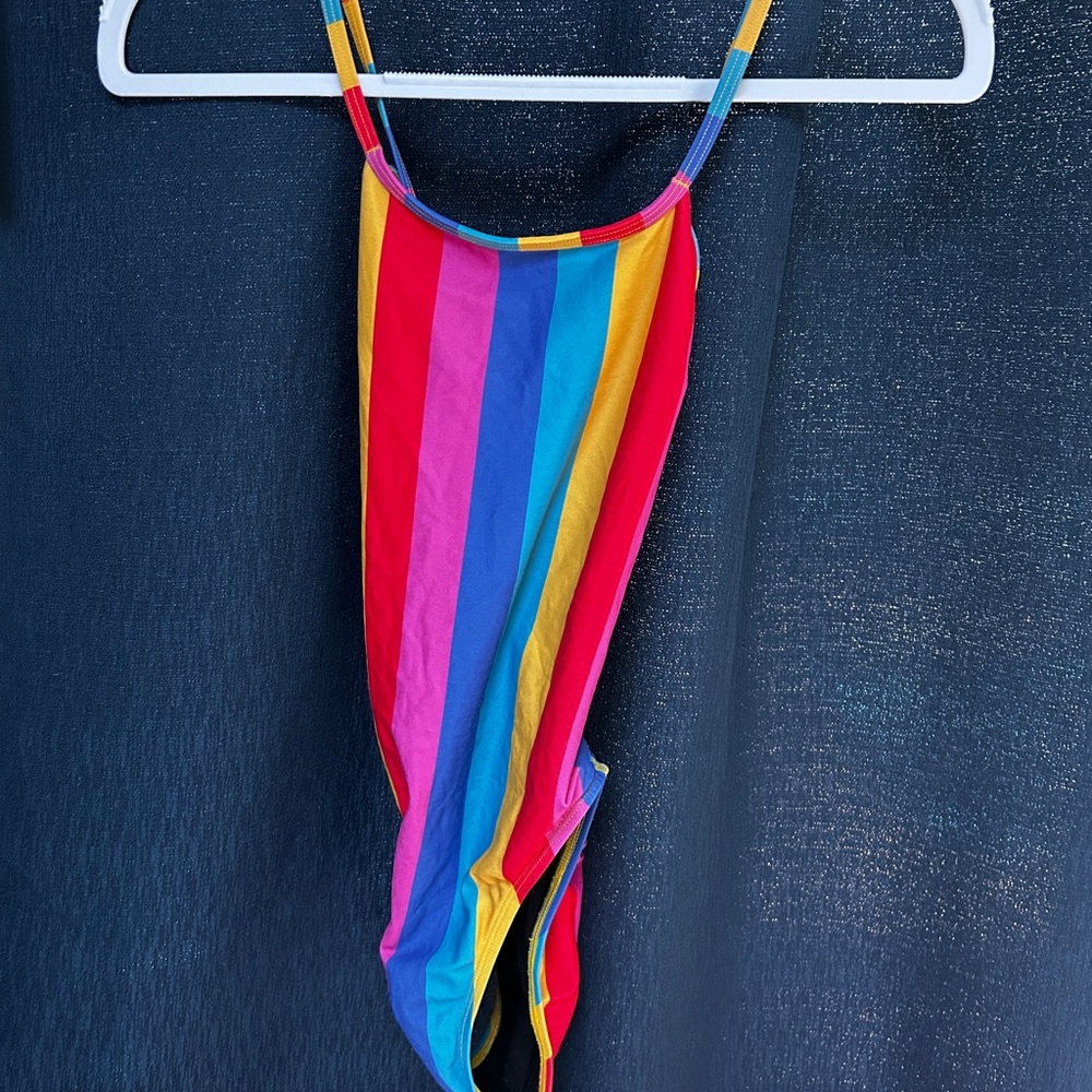 Jolyn Clothing Vibrant Striped One Piece Swimsuit size 30